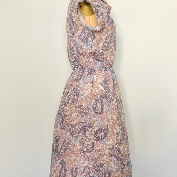 Bleeker Street Vintage Paisley Dress - Picture 4 of 6